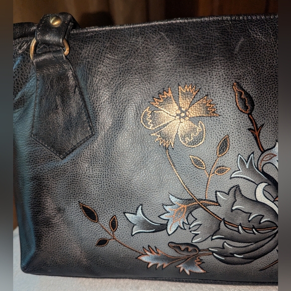 Hand painted leather purse. - Picture 3 of 9